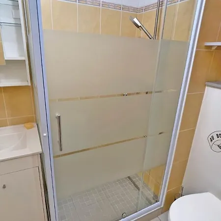 Santa Cruz Apartment *